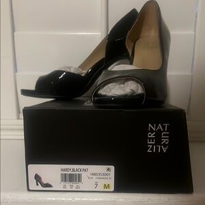 Naturalizer Women's Black Patent Heels